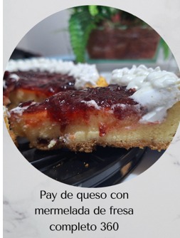 Pay de Queso con Mermelada de fresa